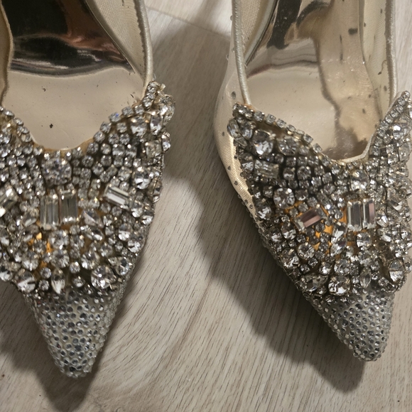 Badgley Mischka Quintana Crystal Embellished Pointed Toe Pump (Women) size 8 1/2 - Picture 2 of 9